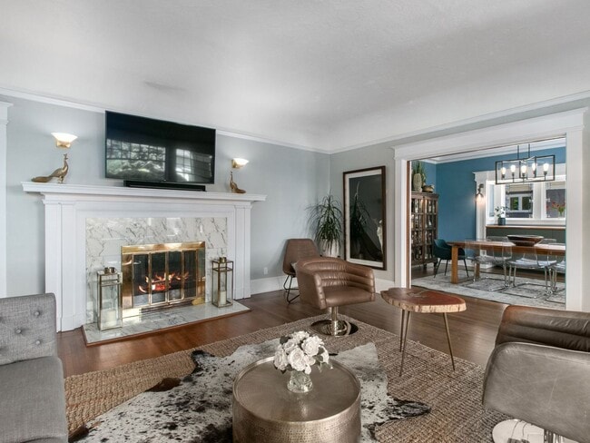 Foto del edificio - Mediterranean Oasis: Pre-Leasing Now!