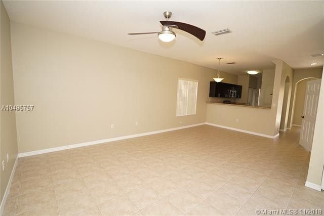 Building Photo - 4900 SW 140th Terrace