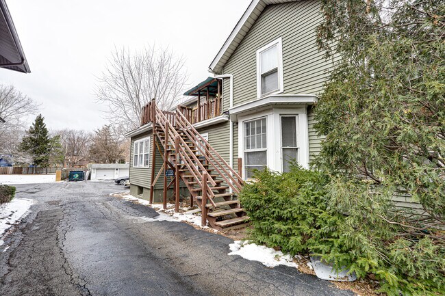 Foto del edificio - 426 N Lake St