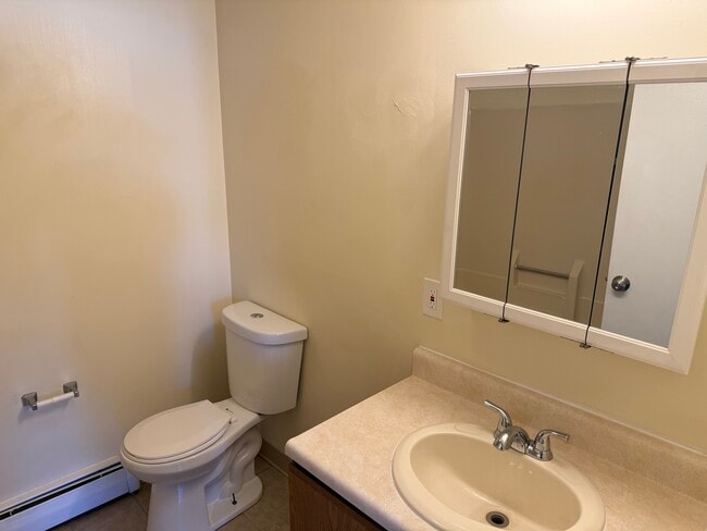 Photo - 106 Granite St Apartment