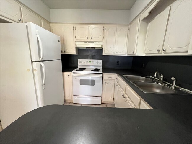 Foto del edificio - 1400 W Laurel St