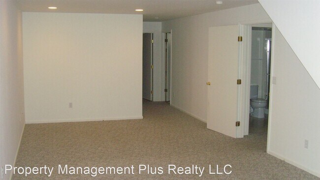 Building Photo - 4 br, 2 bath House - 1800 Logan St