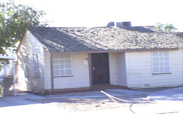 Building Photo - 205 S 10th St