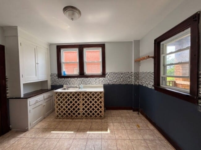 Foto del edificio - 2728 Woodstock Ave