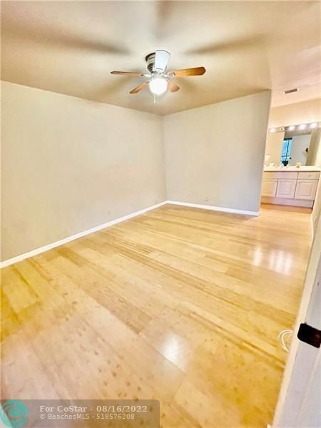 Foto del edificio - 3561 NW 35th St
