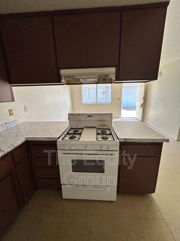 Foto del edificio - 10943 Thompson Dr