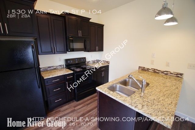 Foto del edificio - Spacious 2 bedroom 2 bathroom townhome