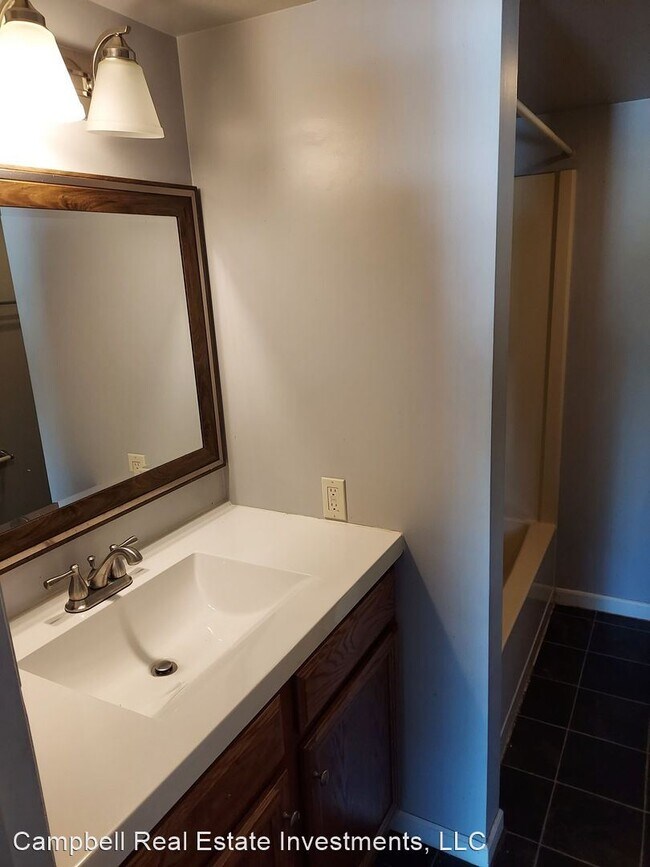 Building Photo - 3 br, 4 bath House - 933 N New St