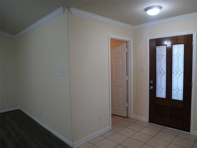 Foto del edificio - 2726 Heatherwind Ln