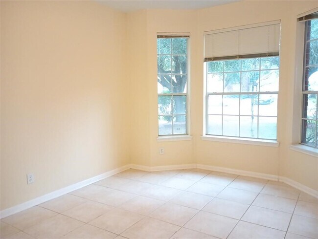 Foto del edificio - 14810 Horse Creek Ln