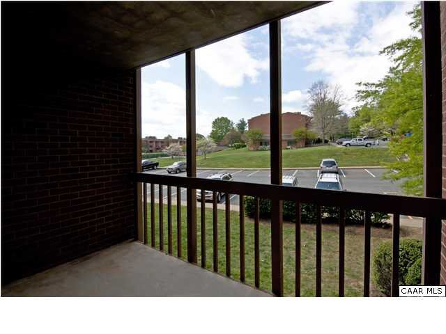 Foto del edificio - 128 Turtle Creek Rd