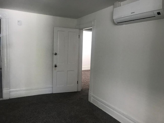 Building Photo - 472 S 1000 W #1