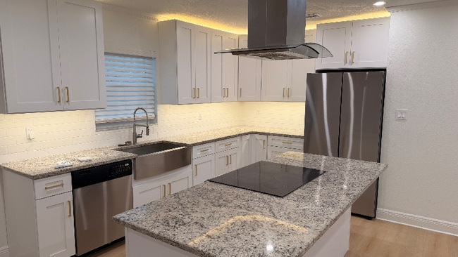 Building Photo - 8708 N Pawnee Ave