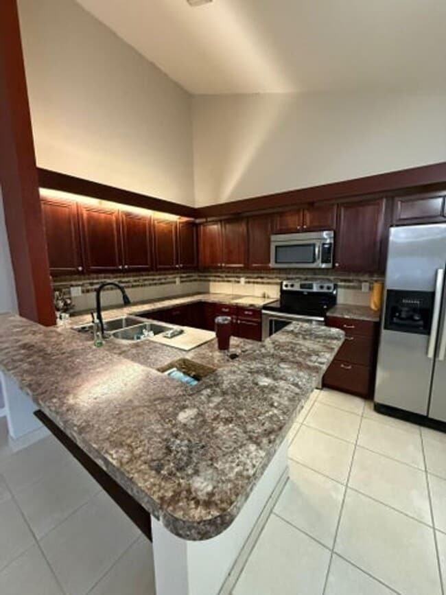 Building Photo - 8845 Center Ct Dr