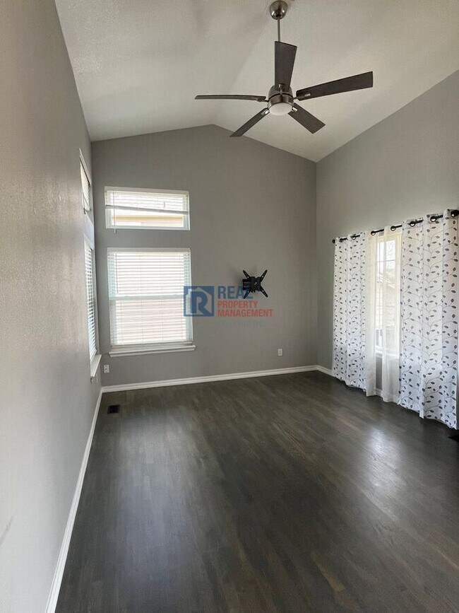Foto del edificio - 8786 Wildrye Cir