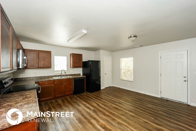 Building Photo - 306 Blackfoot Trail