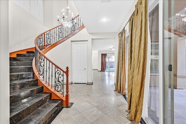 Building Photo - Stunning 4 Bedroom, 4 Bath Home in Inspirada