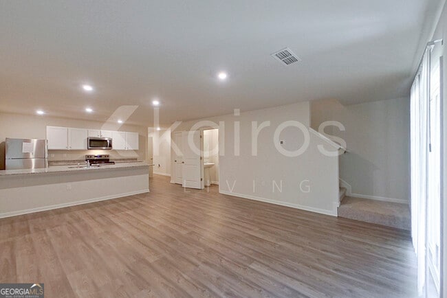 Building Photo - 384 Ironwood Ct
