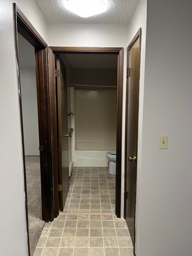 Foto del edificio - 328 91st Ave NE