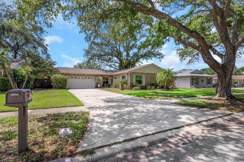 Foto principal - 1542 Dinnerbell Ln E