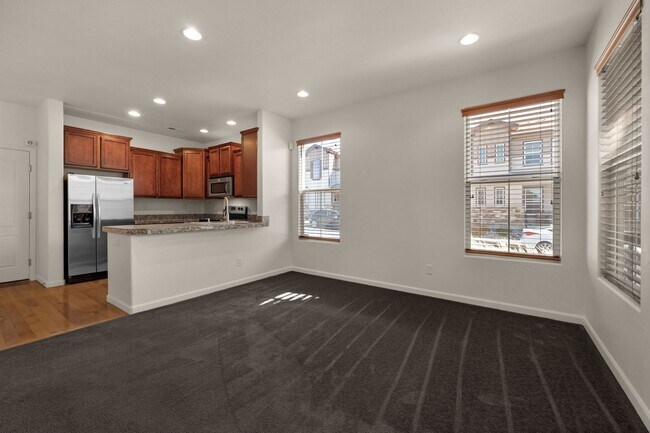 Building Photo - Beautiful 2 bdrm end unit with attach 2 car garage