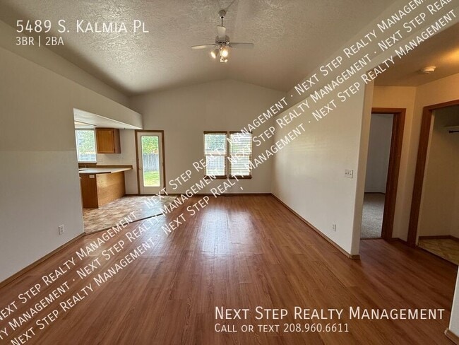 Building Photo - 5489 S Kalmia Pl