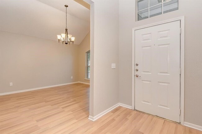 Building Photo - 3026 Silver Spring Trail