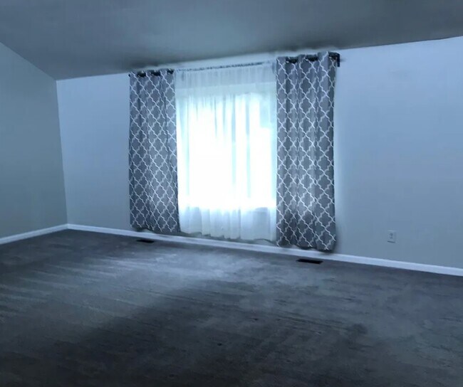 Foto del edificio - 2975 Moraine Dr