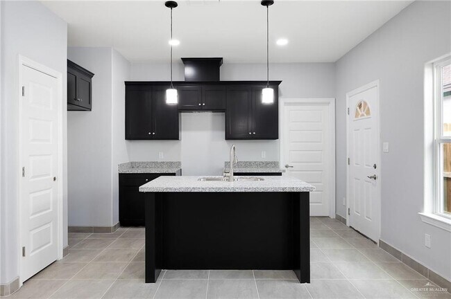 Foto del edificio - 2213 Plains Rd