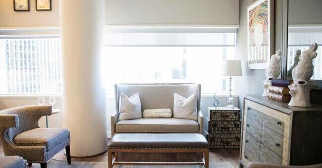 Building Photo - 1 bedroom in Dallas TX 75201