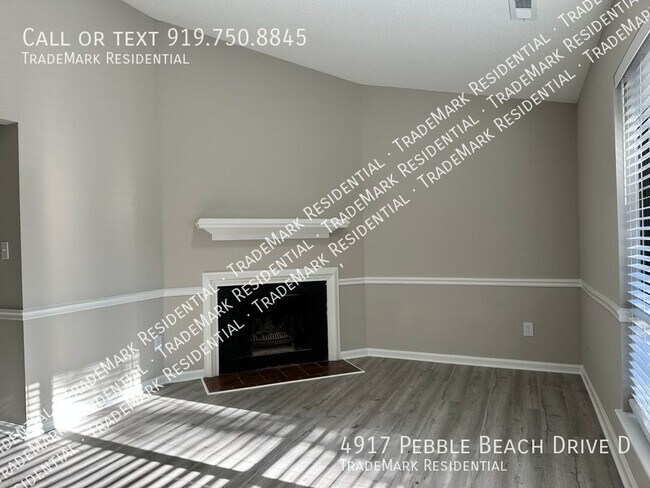 Foto del edificio - 4917 Pebble Beach Dr