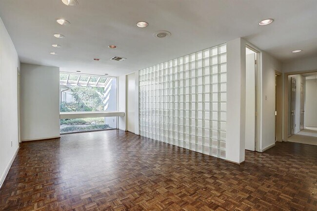 Foto del edificio - 5622 Jackwood St