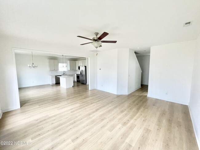 Building Photo - 1453 Lewis Landing Ave