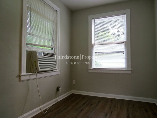Building Photo - 1206 Cherry St