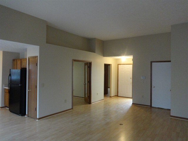 Foto del edificio - 5104 Hilliard Green Dr