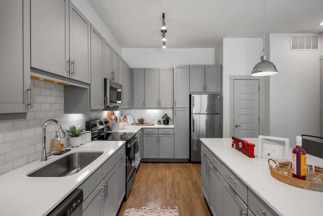 Building Photo - 600 Farm to Market 1626