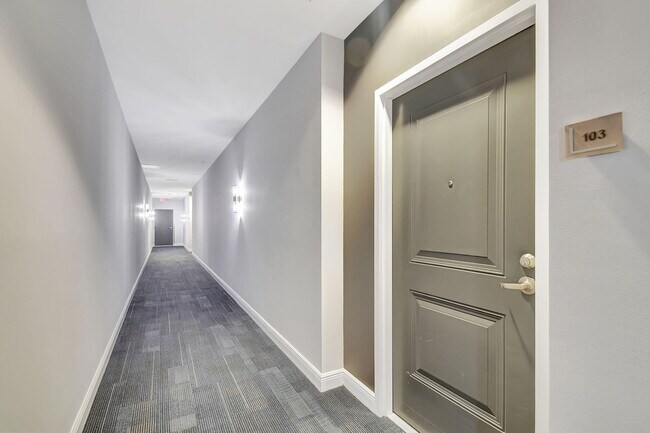 Foto del edificio - 350 N Federal Hwy