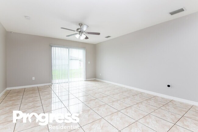 Building Photo - 605 Kangaroo Dr