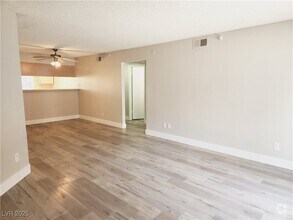 Building Photo - 2750 S Durango Dr