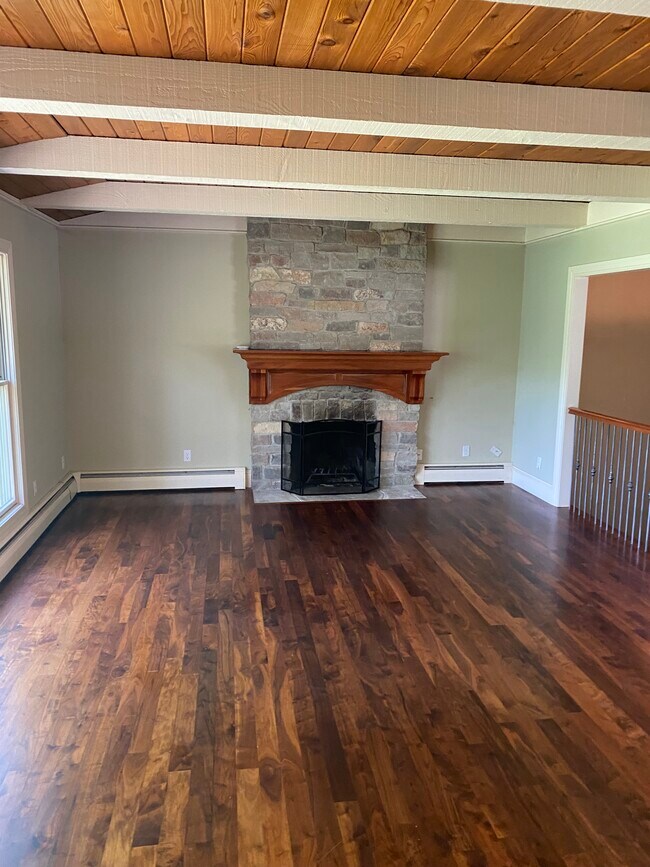 Foto del edificio - 19000 Hanus Rd