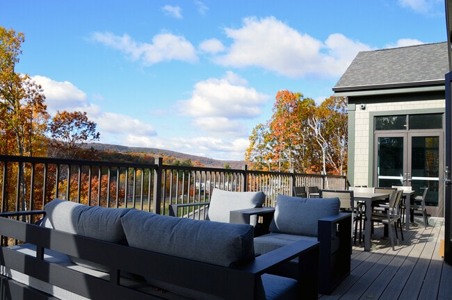 Building Photo - Forge