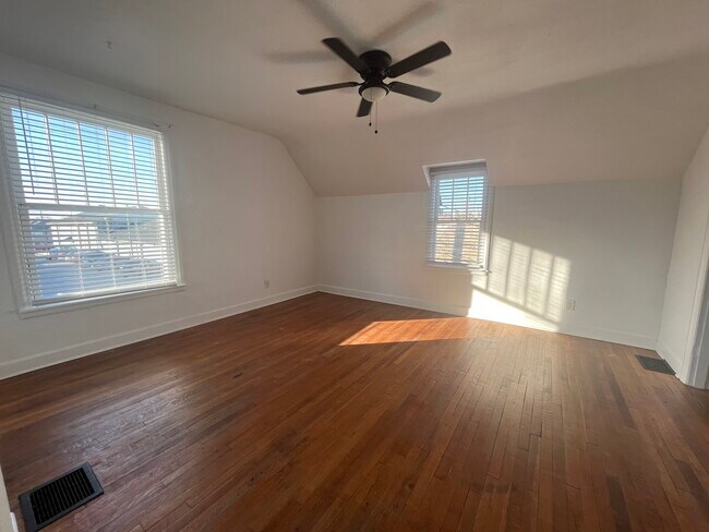 Foto del edificio - Maple St. Apartments