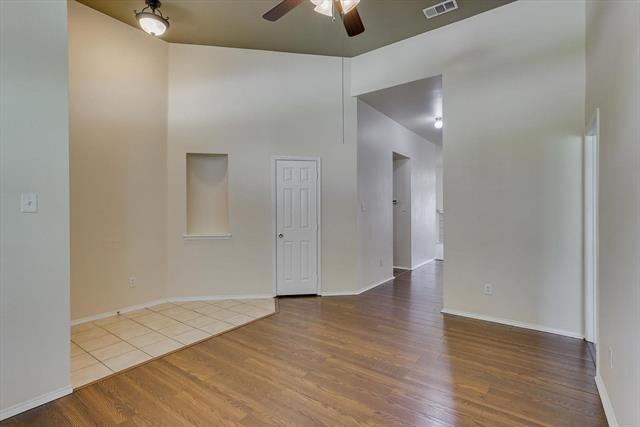 Building Photo - 1311 Maple Terrace Dr