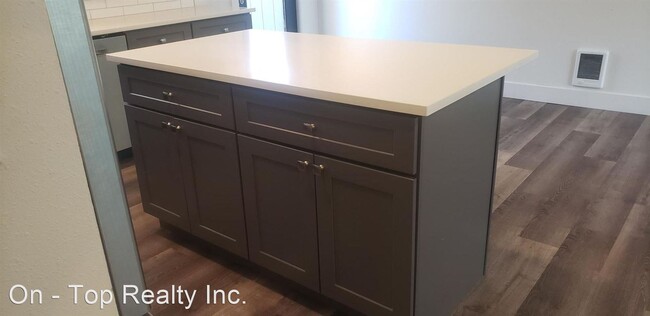 Foto del edificio - 3 br, 2 bath House - 10817 E. Nora Ave.