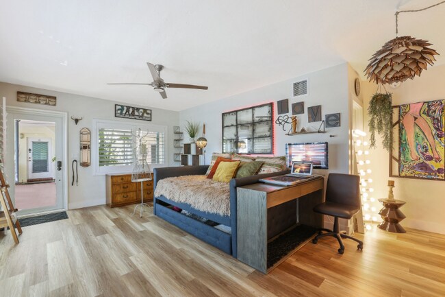 Foto del edificio - 8040 Tatum Waterway Dr