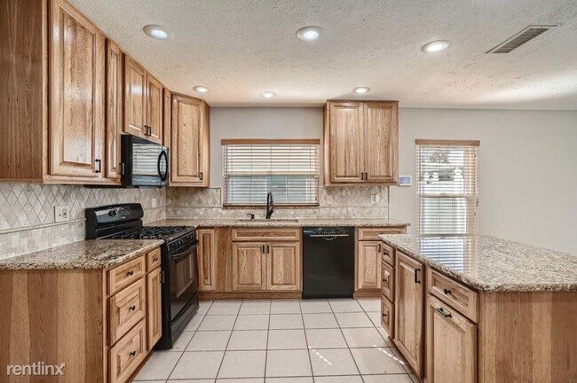 Foto del edificio - 4 br, 2 bath House - 15908 Country Place