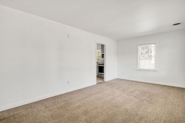 Foto del edificio - Charming 3 Bedroom Home in Highland Springs – $1,650/mo