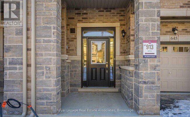 Photo du bâtiment - 645 Boyd Ln