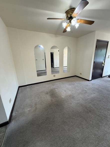 Building Photo - 363 E Rimini Ct