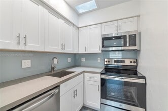 Building Photo - 2901 Polk St